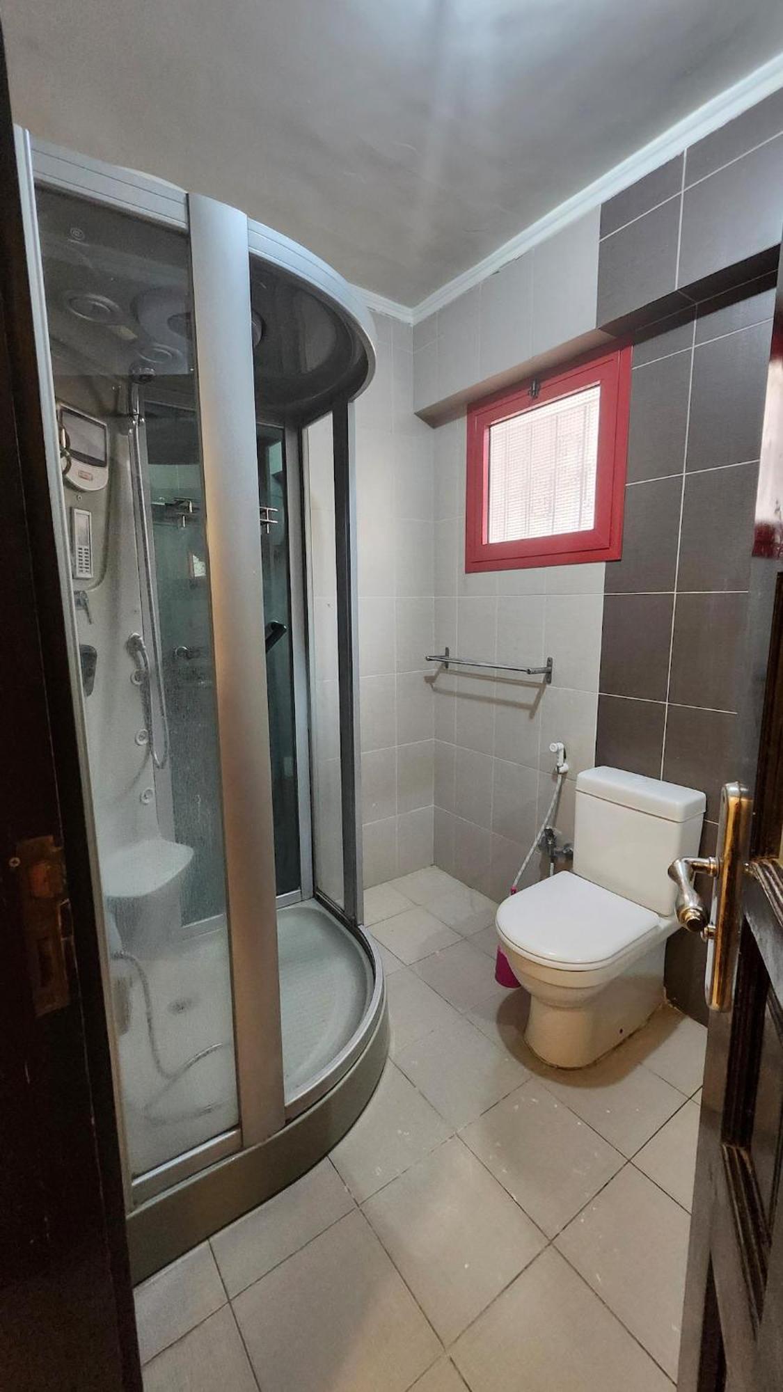 Lovely 3 Bedroom In Abbas El Akad *