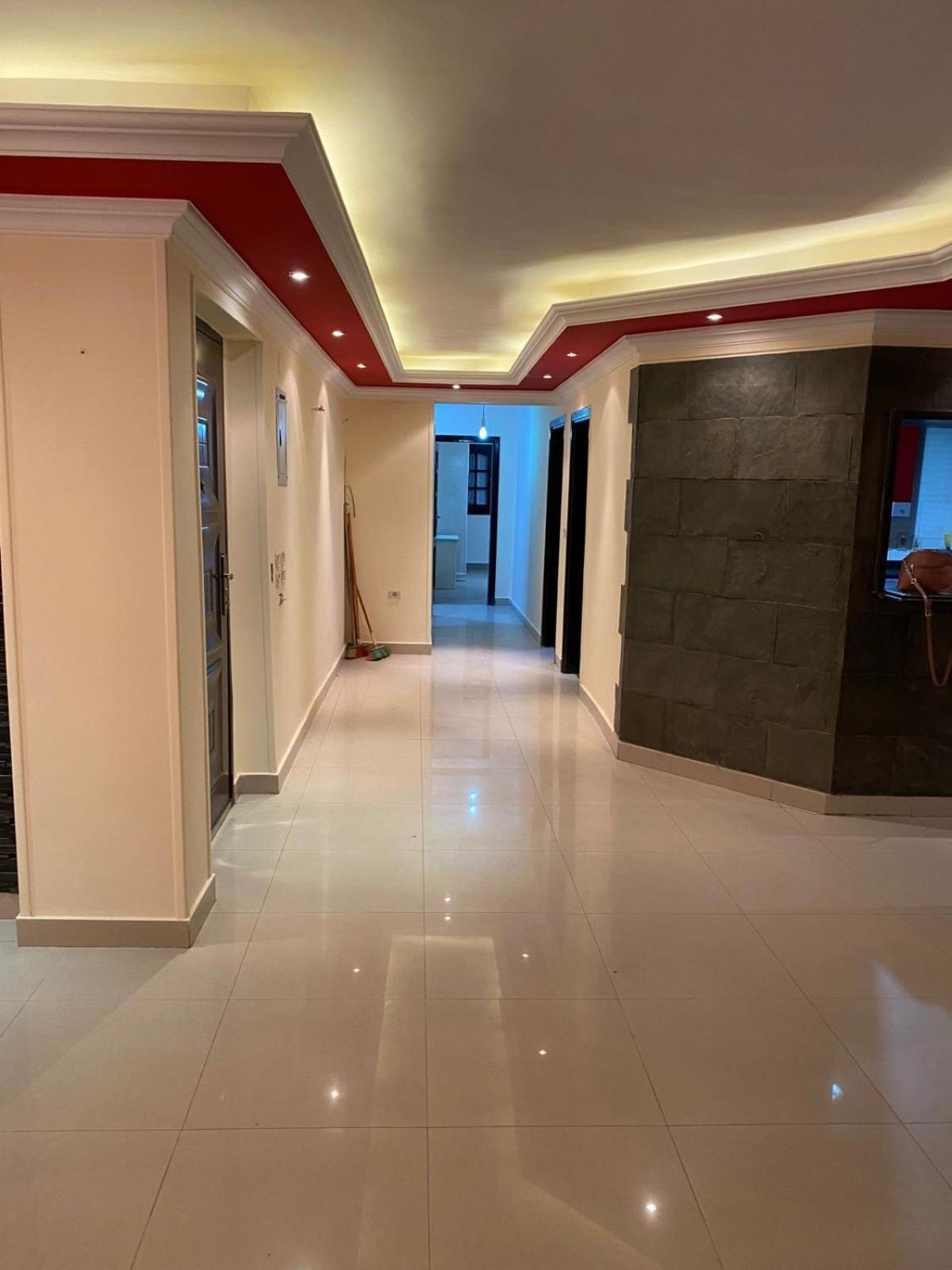 Lovely 3 Bedroom In Abbas El Akad Apartment *