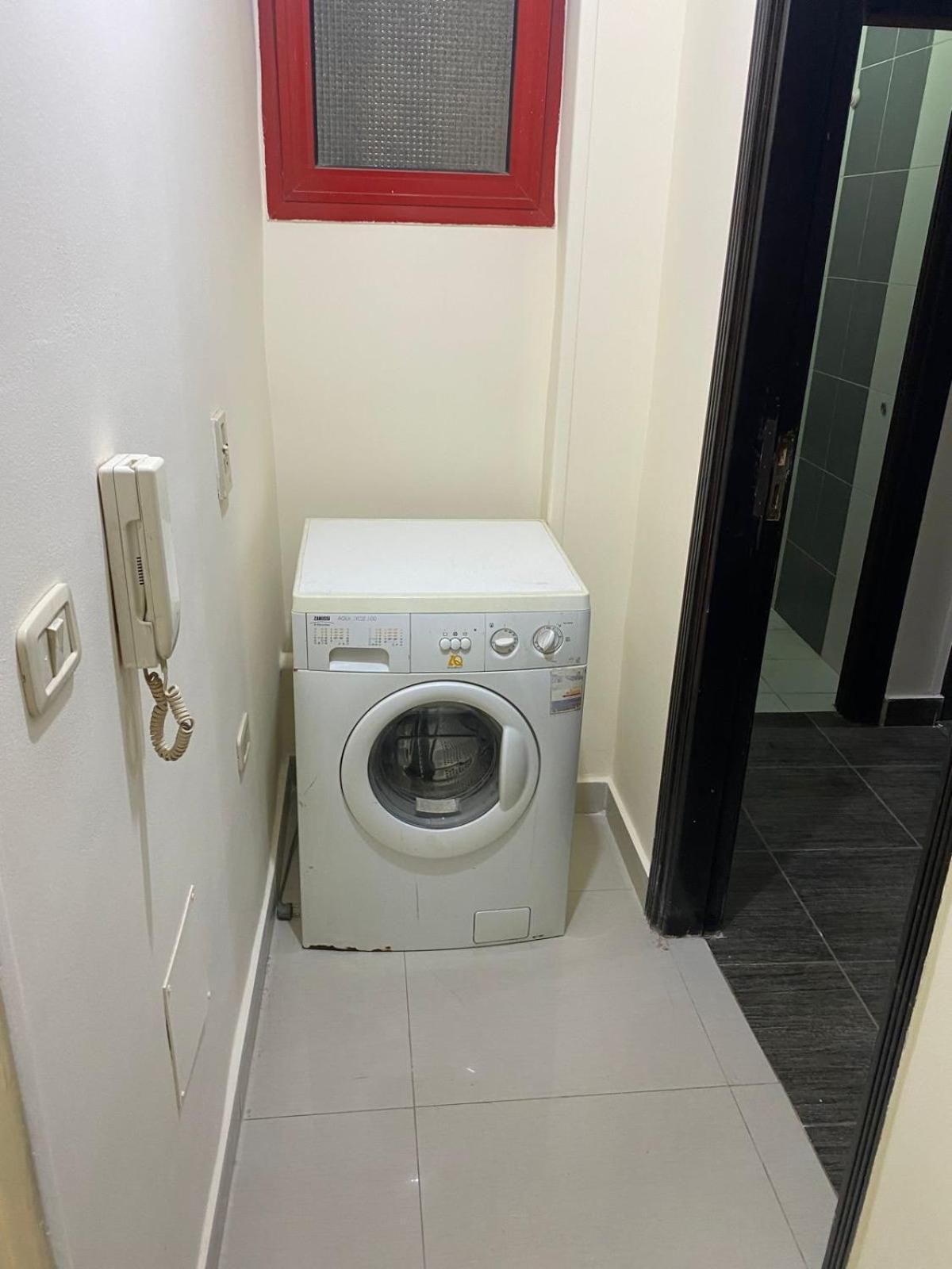 Lovely 3 Bedroom In Abbas El Akad Apartment