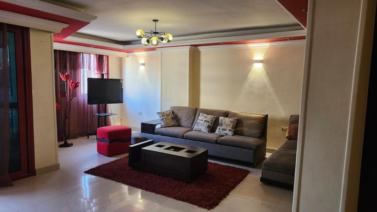 Apartment Lovely 3 Bedroom In Abbas El Akad