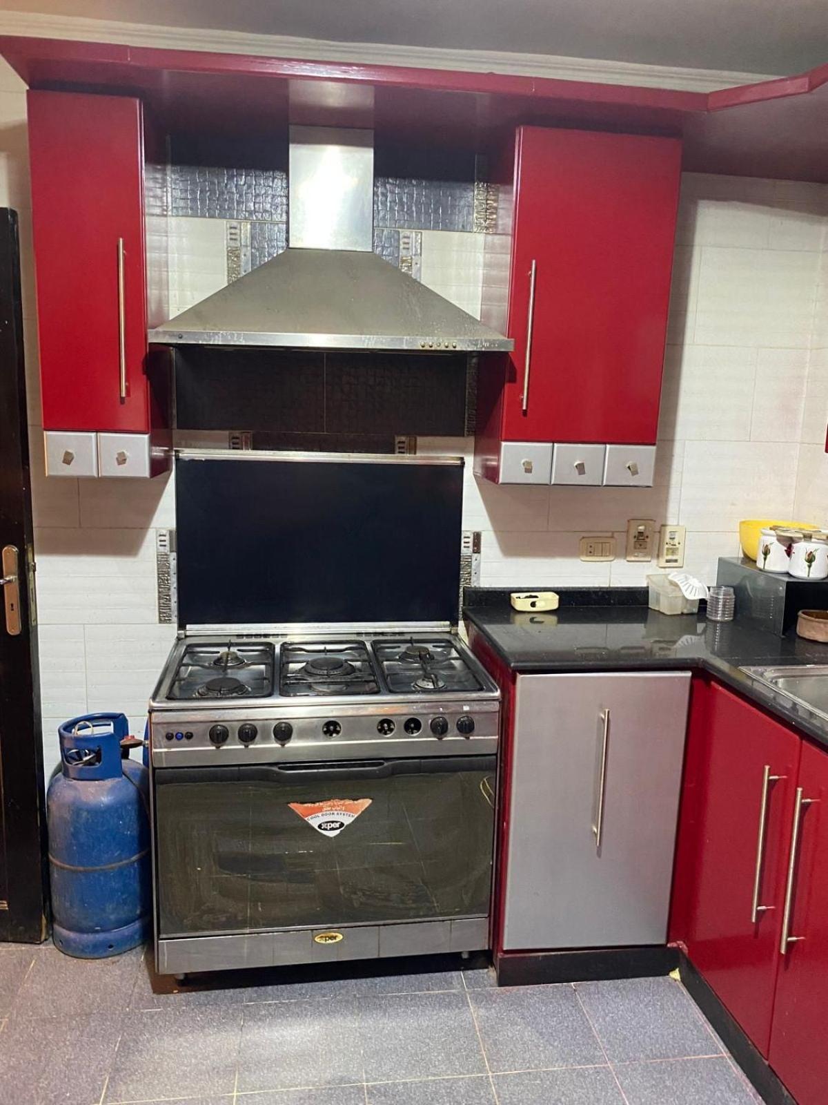 Lovely 3 Bedroom In Abbas El Akad Apartment *